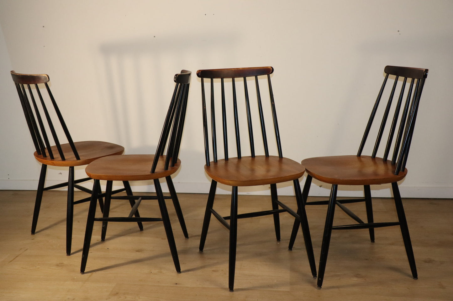 Série de 4 chaises vintage en bois, 1960