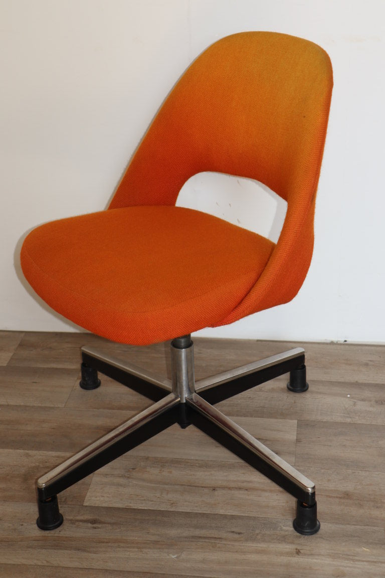 Chaise de bureau pivotante par Eero Saarinen pour Knoll, 1960