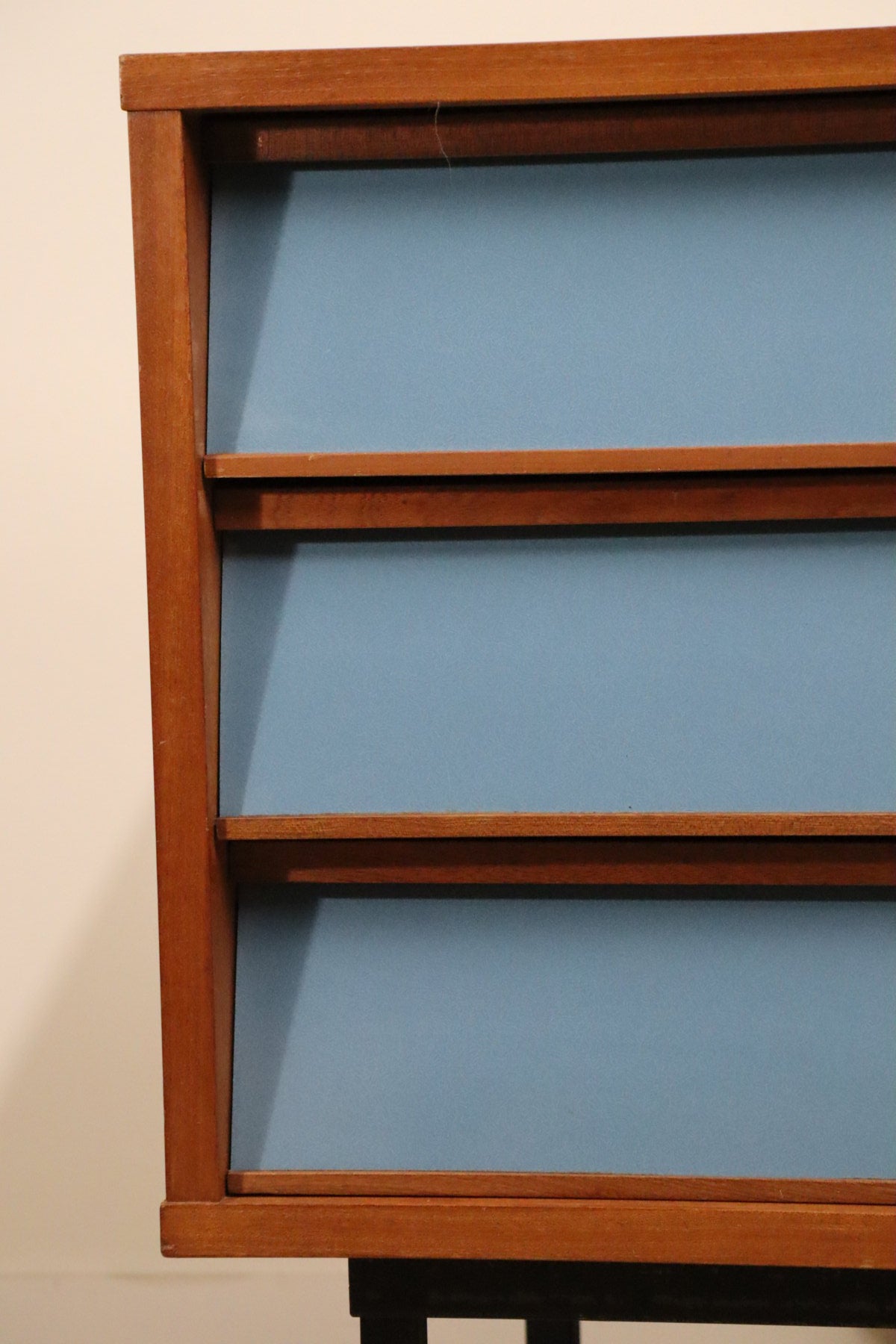 Vintage modernist teak sideboard – 1960