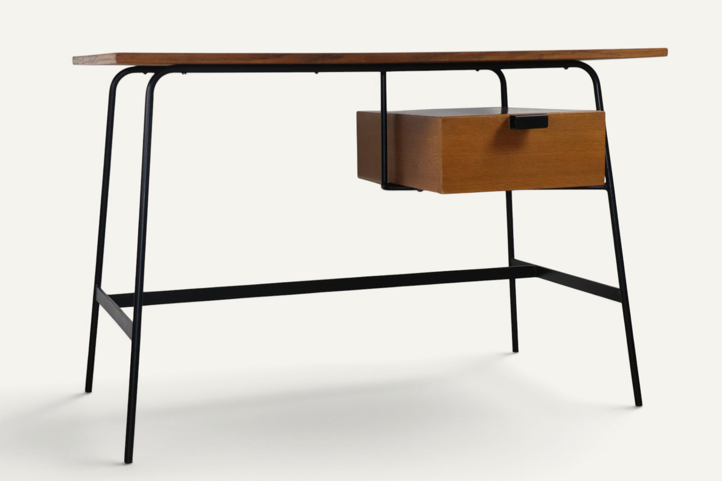 Bureau CM178 Pierre Paulin pour Thonet en chêne et métal noir – Années 1950