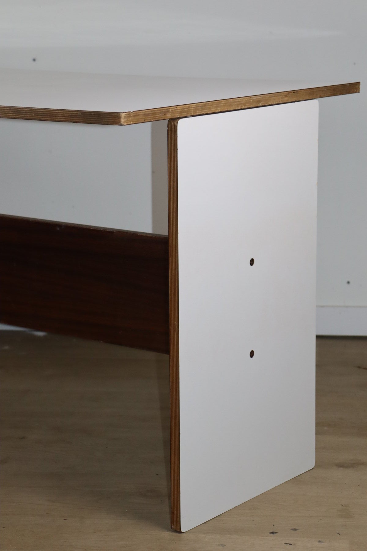 Table basse évolutive Pierre Guariche – La Plagne – Années 70