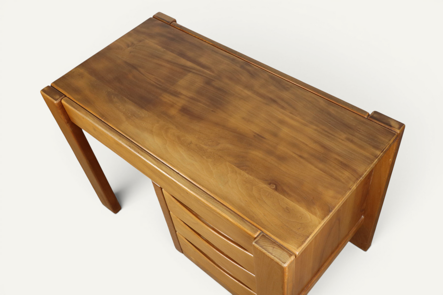 Bureau Regain en orme massif – Années 1970